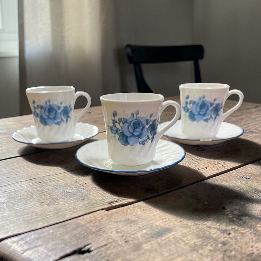 Corning  Ware Corelle Swirl Blue Velvet Rose design Coffee Mug & Saucer Set (3)